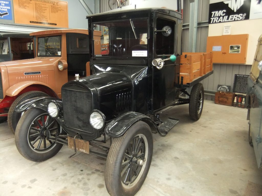 vintage car at Higgins Heritage park
